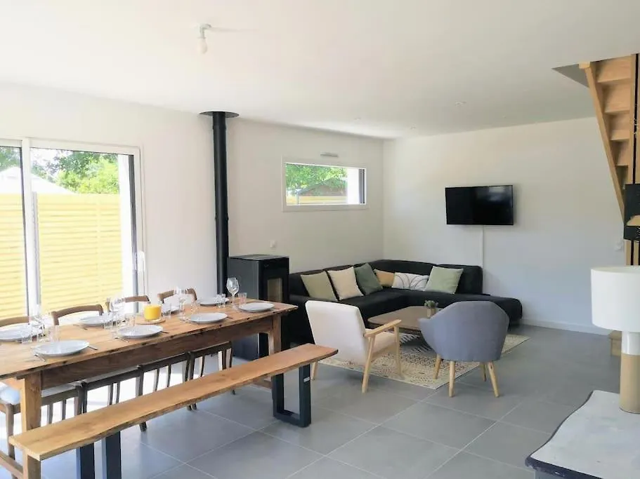 Piscine - Maison Moderne - Route Des Plages Saint-Philibert  Holiday home